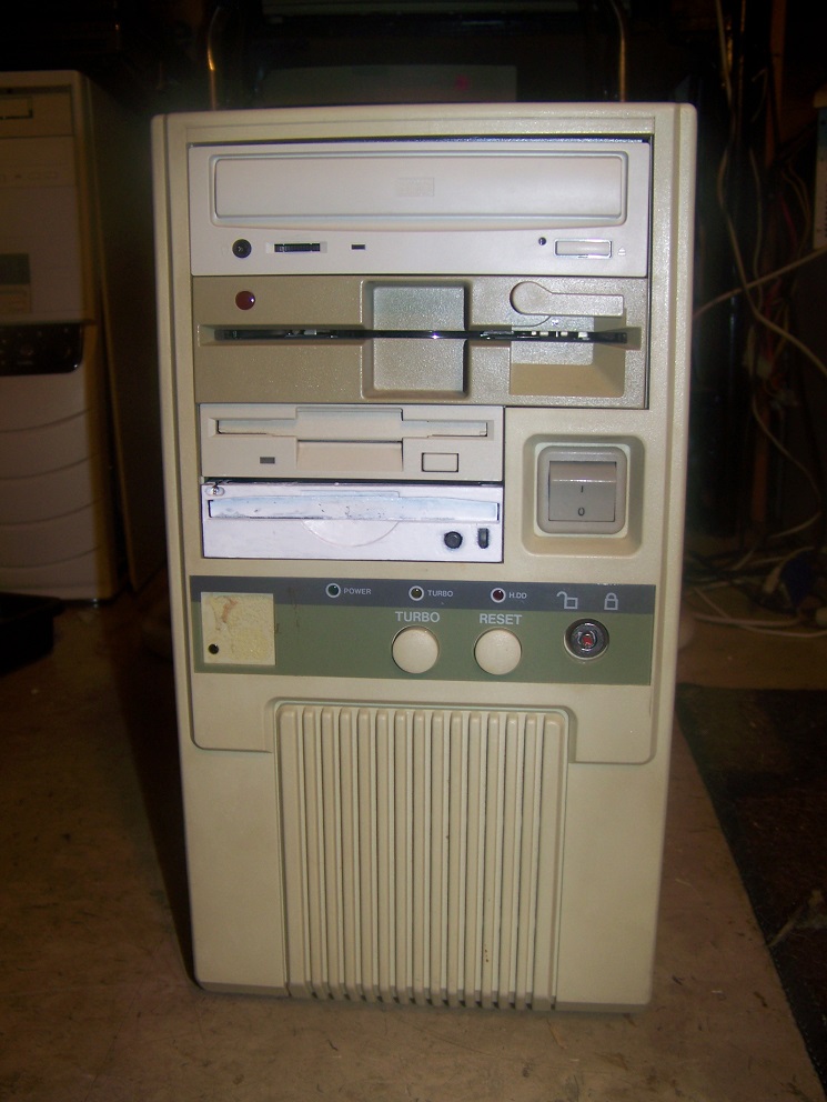 AT Computer Case Enclosure White Old Gaming Build Vintage 386 486 Pentium 747a 